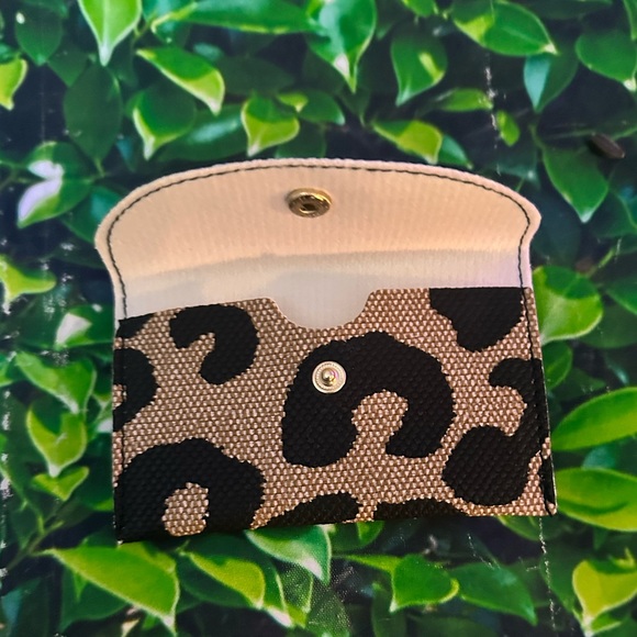 NWT SHEIN Leopard Gold Button Card Case - Picture 2 of 6